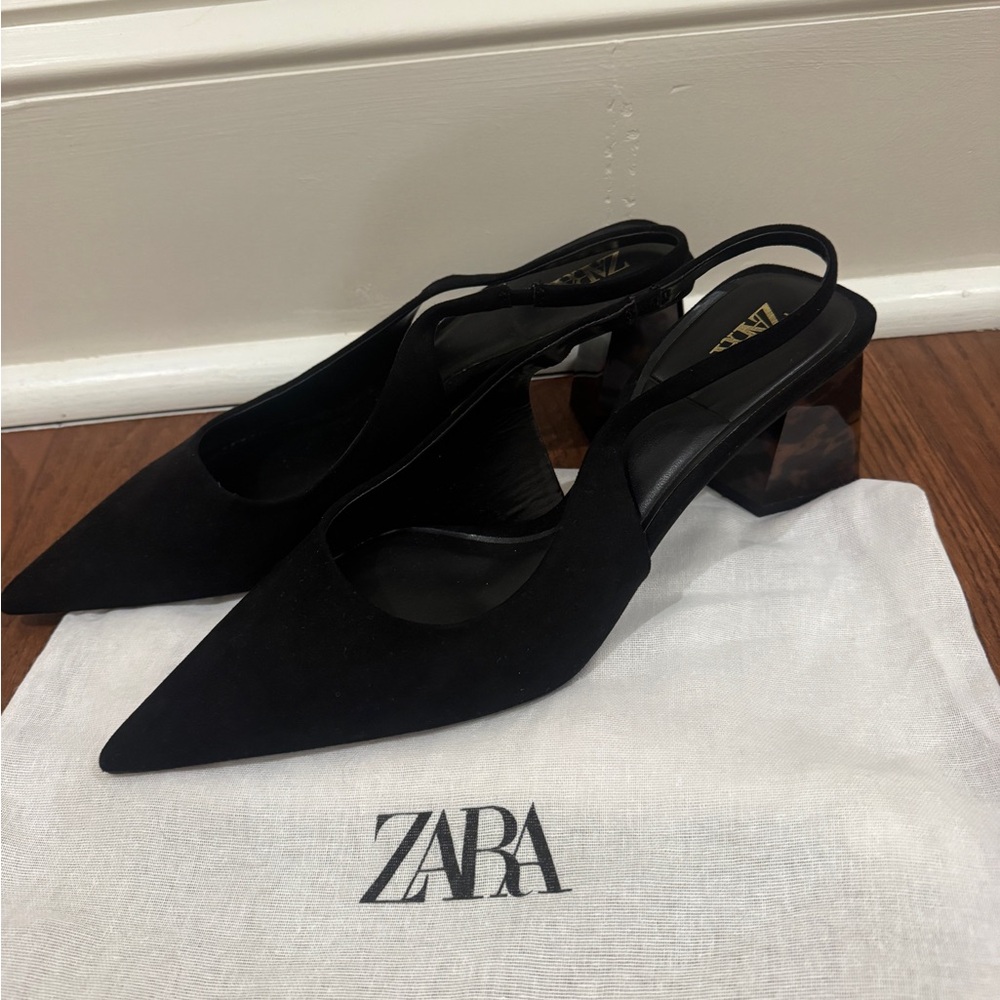 NWOT Zara Black Velvet Slingbacks with Tortoise Block Heel